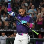 Home fans shower Ketel Marte with love after ugly fan incident
