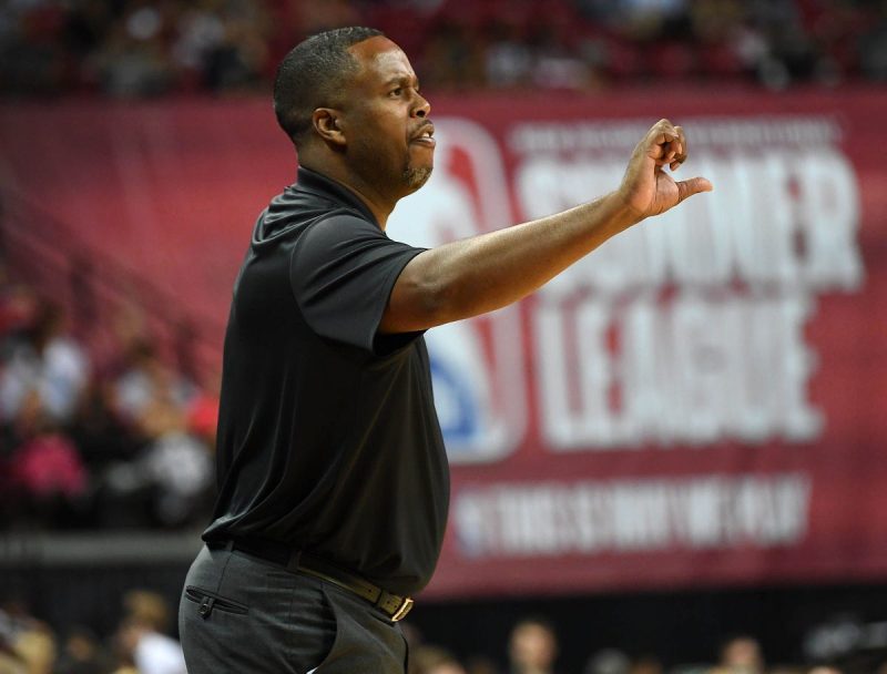 Former NBA player Damon Jones pleads not guilty in gambling case