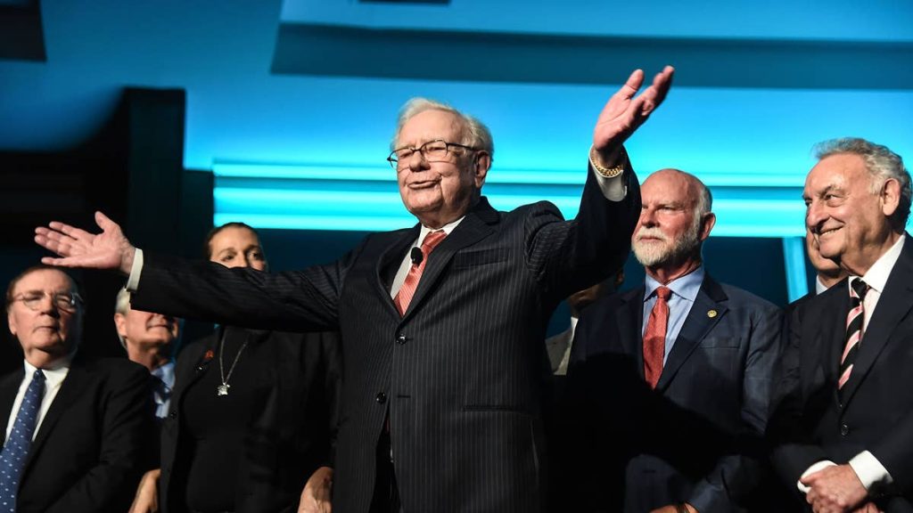 Warren Buffett’s Berkshire makes backdoor SpaceX play 