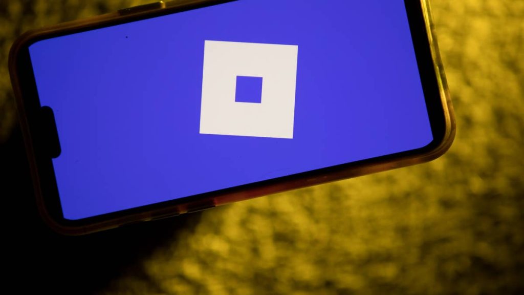 Deutsche Bank sees jarring signs in Roblox as stock crashes